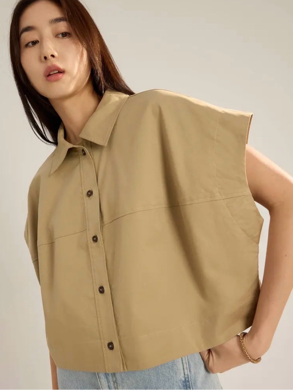 Future Collective Boxy Cropped Button Down Shirt Tan Brown Khaki Size Small GUC